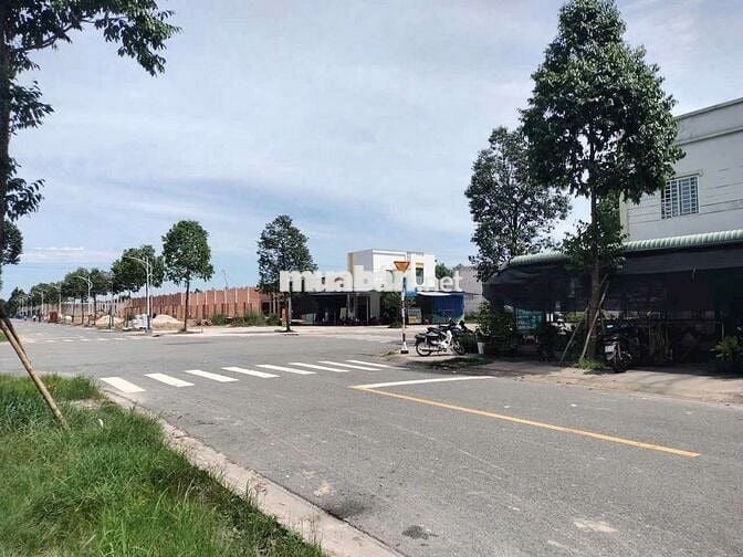 Chủ cần ra gấp 1 shophouse kinh doanh Ngay Khu 5D Bàu bàng,liền kề KCN