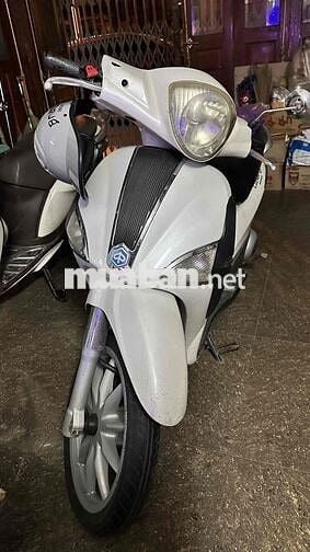 xe Liberty trắng
