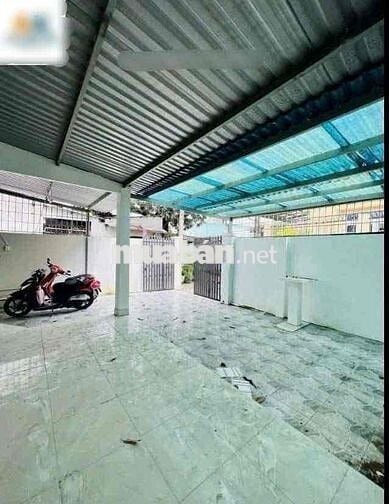 Nhà cấp 4 sân rộng gồm 3PN diện tích 100m2 tại đường số 4 Trường Thọ