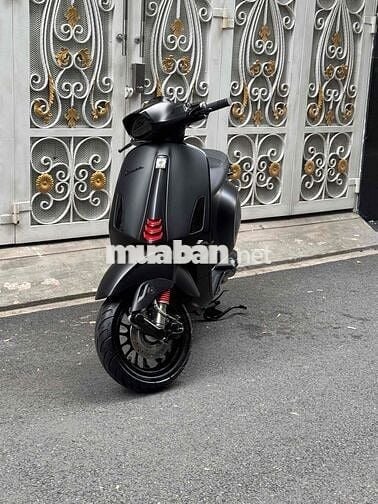 Vespa sprint S 125 đen sporty led 2 tầng