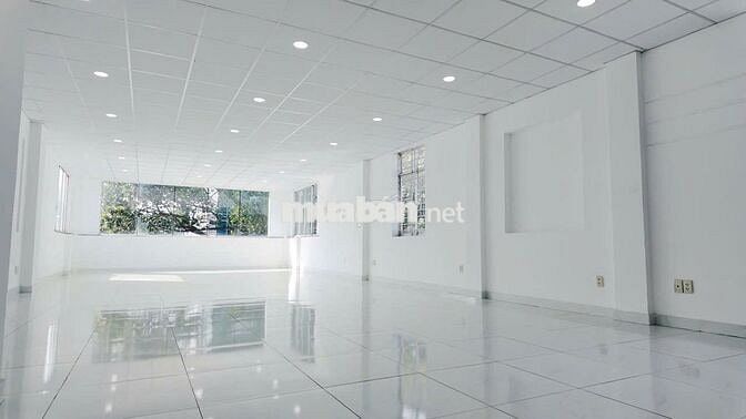 Cho thuê văn phòng mặt tiền đường Ung Văn Khiêm,dt 105m²