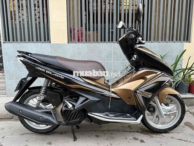 Ab 2014 xe đẹp máy zin êm đúng chủ chỉ 13tr8