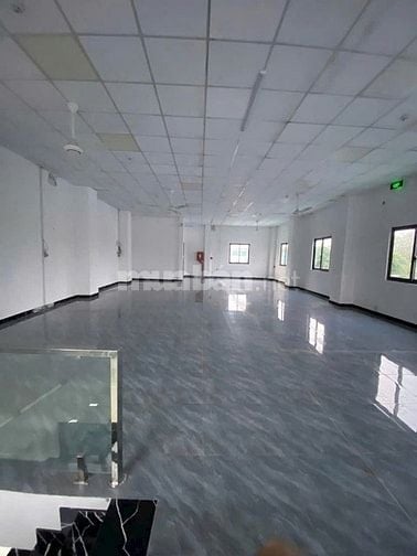 CHO THUÊ KHO XƯỞNG 1.300m2 TẠI XUÂN THỚI THƯỢNG – HÓC MÔN 🏭