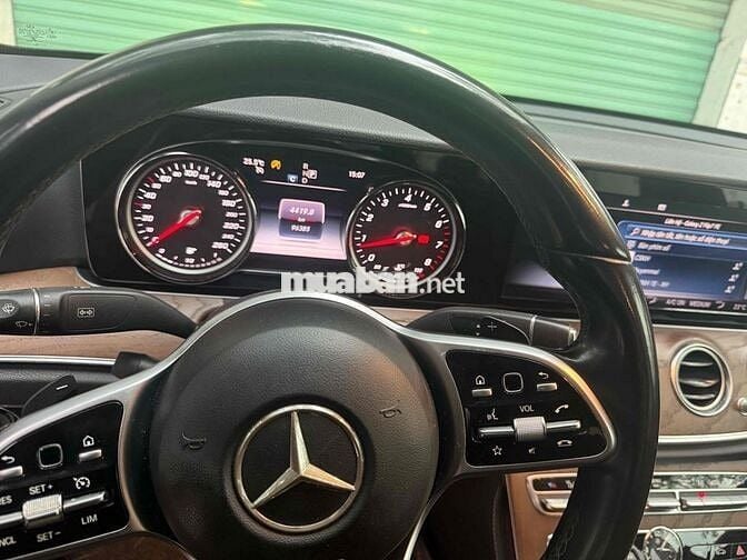 Mercedes Benz E Class 2019 E200 - 96000 km