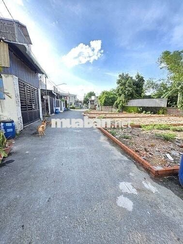 BÁN LÔ ĐẤT ĐẸP NGAY CHỢ DĨ AN 1