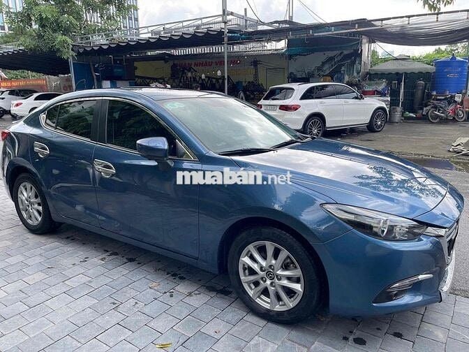 Mazda 3 2017 1.5 AT Sedan - 90000 km
