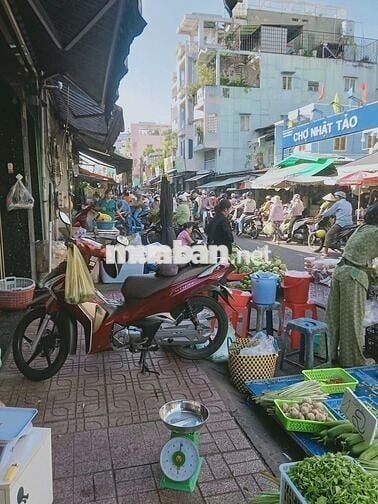 Cho thuê mặt bằng ngay mặt tiên chợ số 378 Nguyễn Duy Dương 4,2x7m