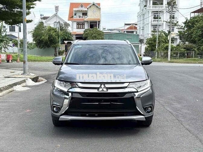 Cần Bán Mitsubishi Outlander 2017 2.0