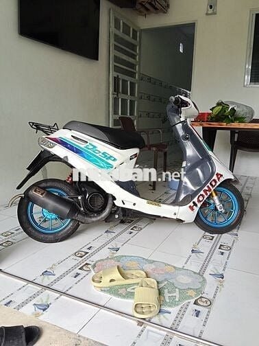 Xe máy Honda Dio 49cc màu trắng