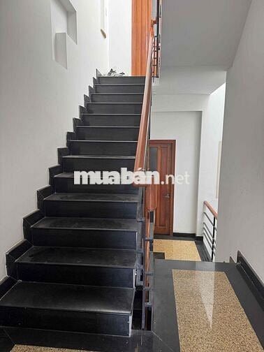 Phòng trọ gần Bắc Hải, ngay công viên.