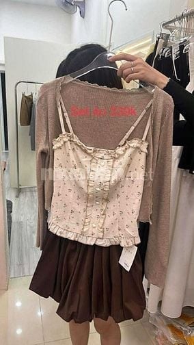 Sét áo 2 dây hoa nhí viền bèo.