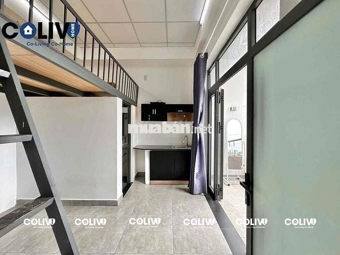 PHÒNG CÓ GÁC LỬNG BAN CÔNG VÀ CỬA SỔ TRỜI NGAY DƯƠNG QUẢNG HÀM
