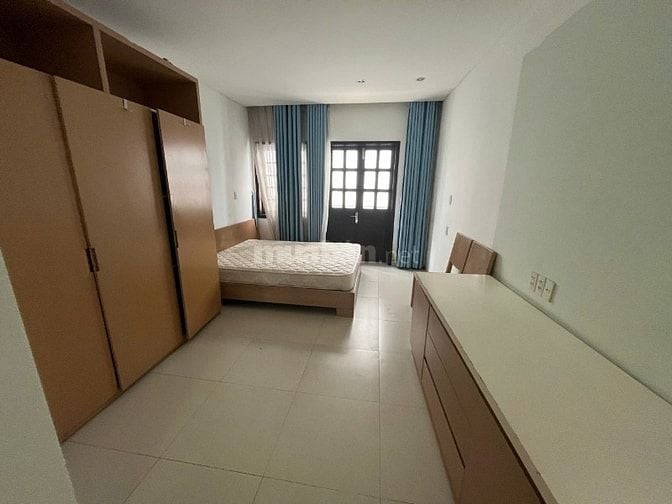 305/3 Nam Kỳ Khởi Nghĩa, cho thuê nguyên căn 