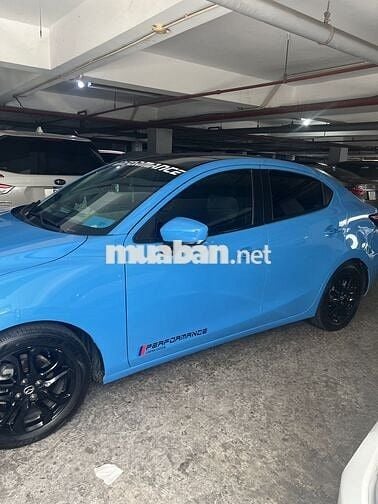 Mazda 2 2017 màu xanh, 150.000 km
