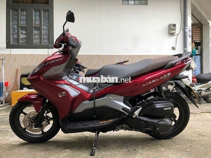 Xe Air Blade 150cc mới 95% giá hợp lý.