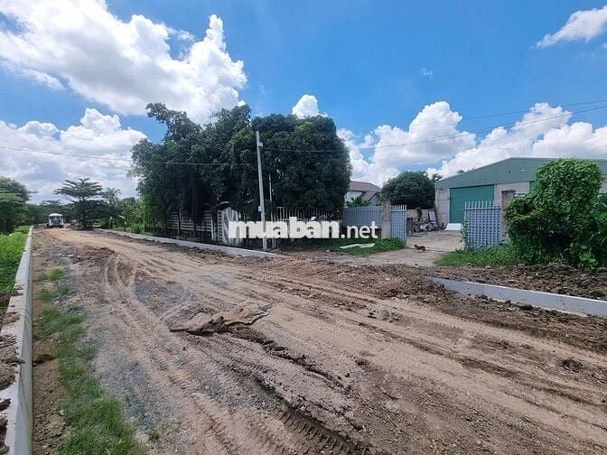 Mặt tiền sông Sài Gòn, 865m2 có 300m2 thổ cư sát KDL Cánh Đồng Hoa