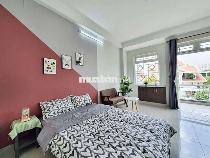 STUDIO BAN CÔNG, FULL NỘI THẤT, NUÔI PET, NHÀ MỚI GẦN NHÀ GA TÂN CẢNG