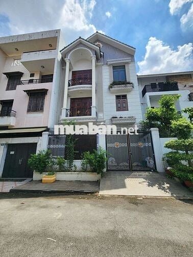 NHÀ TRỆT 2 LẦU KHU BÊN SÔNG GẦN GIGAMALL