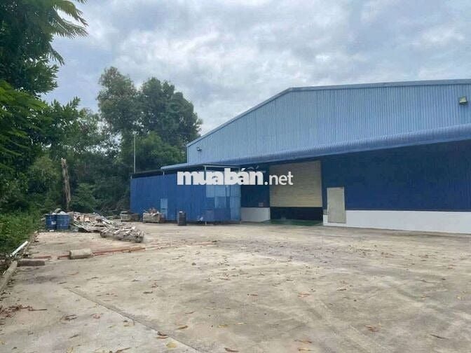 Kho xưởng tiêu chuẩn 6000m, giá 240 triệu, pccc đầy đủ