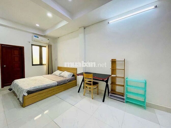 Phòng hơn 30m2 full nội thất Trần Văn Đang Quận 3 giáp CMT8 Quận 10