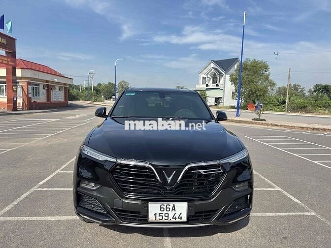VinFast Lux SA2.0 2021 Plus 2.0 AT - 60 km