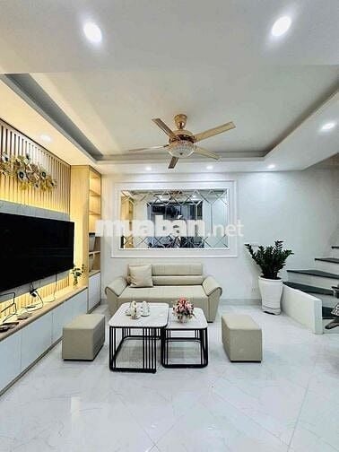 HÀNG ĐỘC! VIP CẦU GIẤY, 52m2, MT 4.3m, GẦN PHỐ, 2 THOÁNG, Ở SƯỚNG