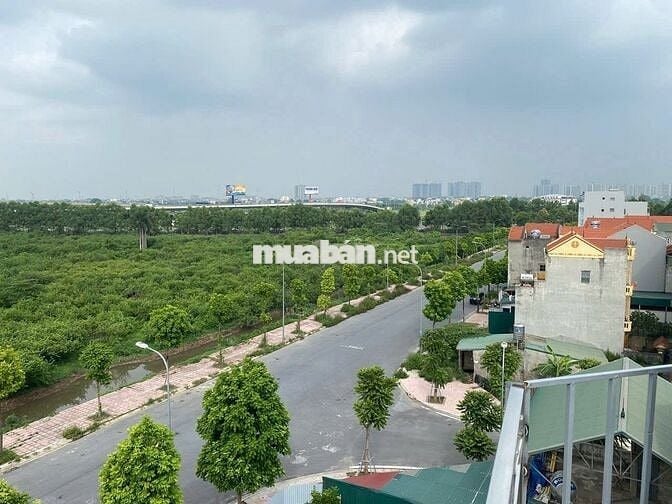 Bát Khối- Nguyên Căn - 30M2× 5Tầng - 3 Ngủ - Ô Tô Đỗ Cửa