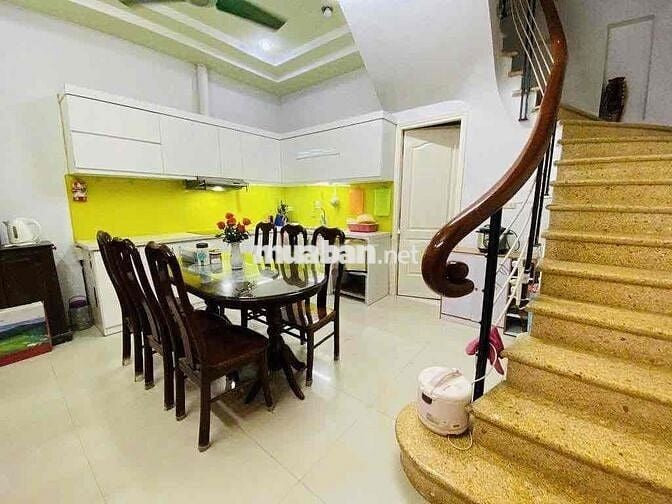 Nhà Nguyên Căn phố Tam Trinh, Hoàng Mai 38m x5 Tầng Full Nội Thất