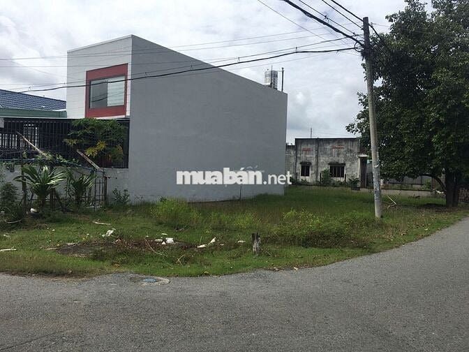 Cần bán gấp lô đất 2 MT NGỘP Tân Thông HỘi 138m2 thổ cư giá 730tr SHR