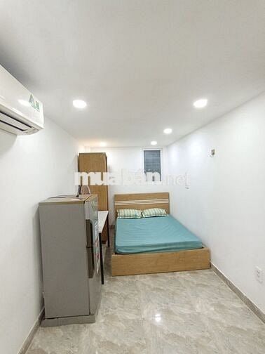 Căn hộ dịch vụ 18m, Nguyễn Cửu Vân, giá: 4,2 triệu