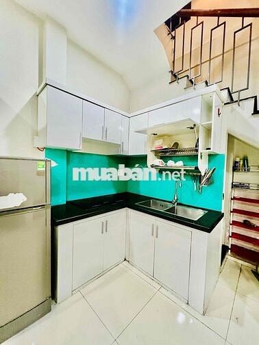 Nhà Sạch Sẻ DT 90m2 Gần Cầu Giao Khẩu 3Pn 2Wc Ngã Tư Ga Về Gò Vấp Gần