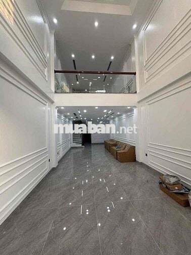 HOA HẬU MẶT PHỐ - NGUYỄN VĂN CỪ - 7TẦNG THANG MÁY - NỘI THẤT CAO CẤP