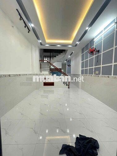 Nhà lầu mới 3 phòng 3 máy lạnh KDC Hàng Bàng