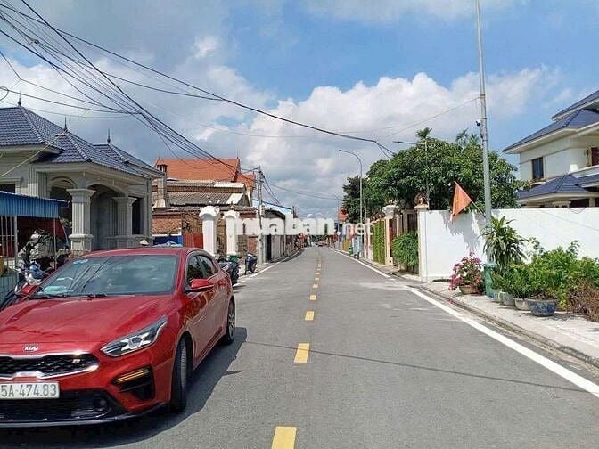 Ngộp đúng1 lô 110m2 thổ cư 100m giá 863tr sẵn sổ công chứng nhanh