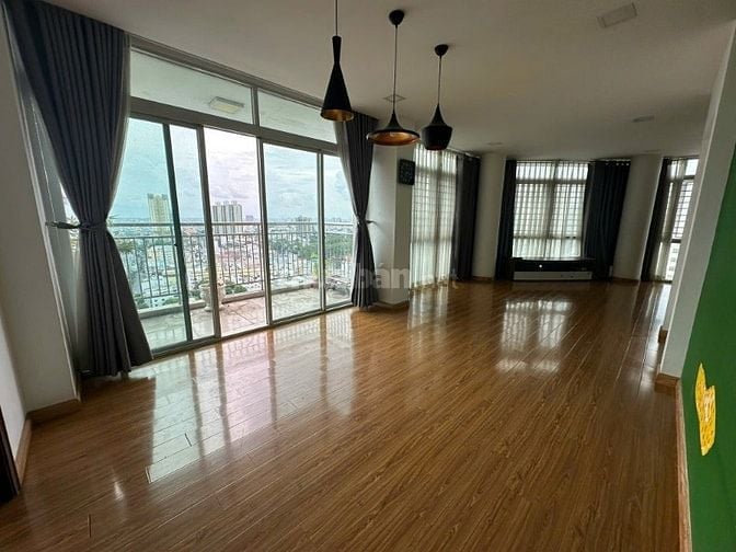 Căn hộ Duplex hiếm tại Tản Đà Court giữa lòng Q5 - 163m², 3PN giá thật