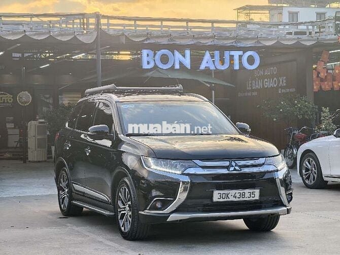 MITSHUBISHI OUTLANDER 2.4 2017 ĐEN