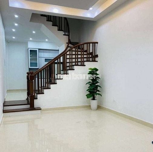 Nhà đẹp Thụy Phương - 37m căn góc, 5 tầng - Ô tô vào nhà, sát phố.