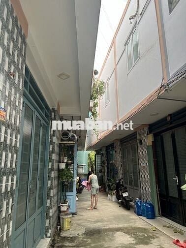 Nhà phố tại Lê Văn Lương nối dài. Sổ hồng sẵn. Dân cư tri thức cao.