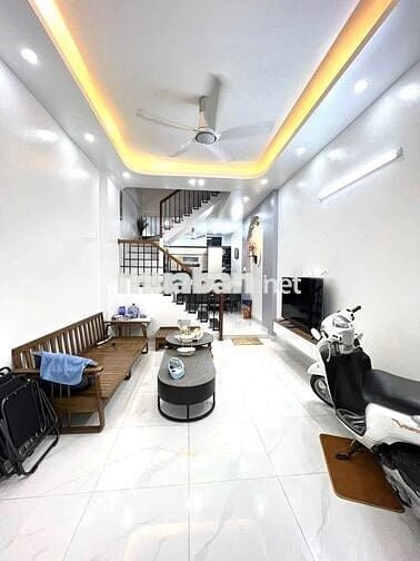 Anh Hưng bán nhà tại Ngô Thì Nhậm,HĐ,4t,47m,tiện ích đẹp chỉ 8 tỷ