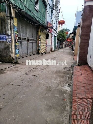 Kinh doanh sầu uất, ô tô tránh Liên Ninh Ngũ Hiệp gần 70m chỉ 8.9 tỷ