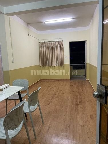 Cho thuê căn hộ CC Mười Mẫu (Bình Trưng)- DT: 44m2. Gần chợ, BV Q2.