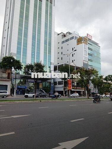 Cho thuê nhà mặt tiền đường võ văn tần gần ngân hàng mb bank