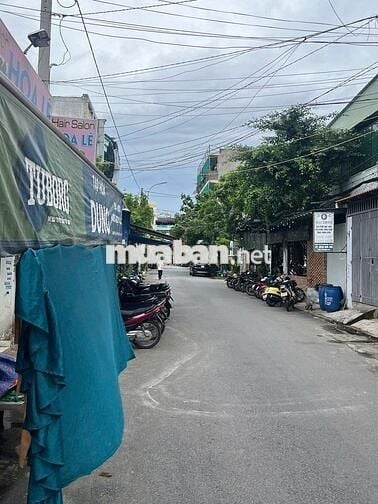 Cần bán gấp đất KDC K82 6x20m, đường nhựa 10m. Giá 8.8 tỷ bớt lộc