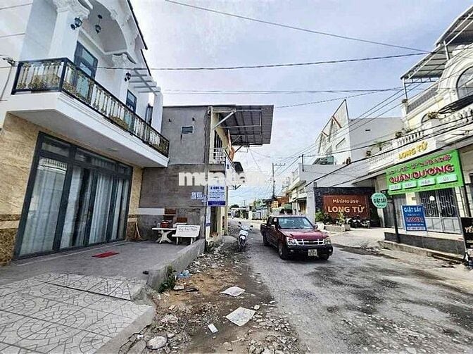 CẦN PASS NHÀ MẶT TIỀN KINH DOANH HẺM 4 NVL