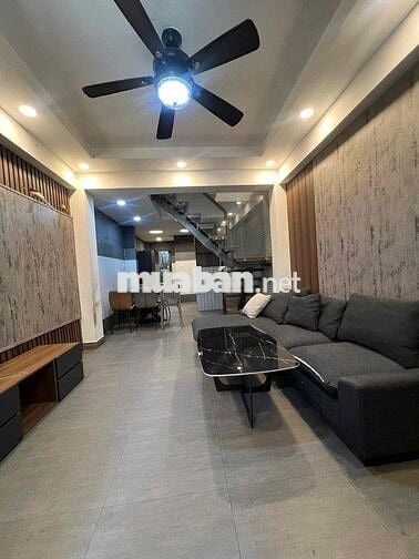 CHO THUÊ NHÀ NGUYÊN CĂN BA ĐÌNH Q8. CÁCH MẶT TIỀN 1 CĂN Full NỘI THẤT