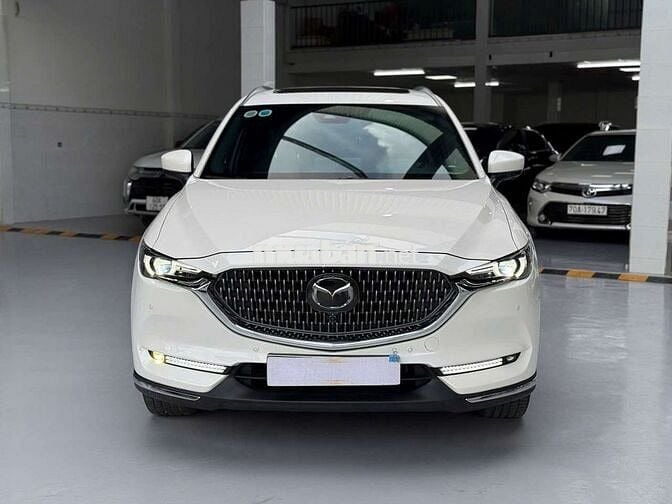 Mazda cx8 2.5L AWD- 18000 km