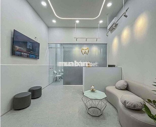 Cho thuê mặt Bằng tầng Trệt sàn Suốt