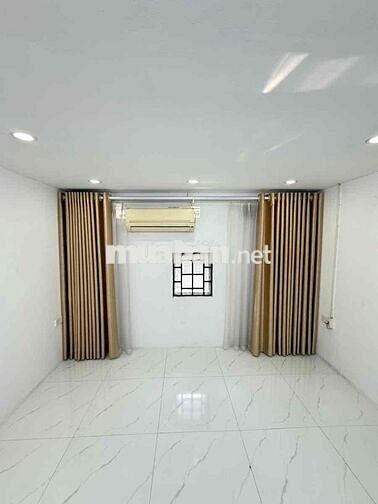 Bán nhà tập thể Trương Định, 2 thoáng bãi gửi ô tô 3PN 2WC 70m2 SĐCC