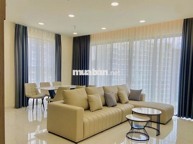 Tìm khách thuê đầu tiên - Căn hộ 3PN ban công siêu dài Centery-Celadon