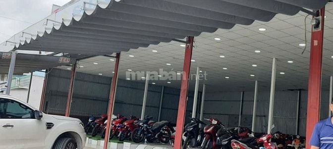 Cho thuê măt bằng. cửa cuốn tự động